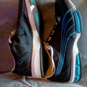 PUMA athletic shoes. Sz 9 narrow black, turquoise and white